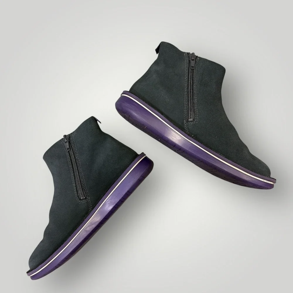 Camper Formiga Charcoal Suede Purple Sole Side Zip Ankle Boots Womens‎ 37